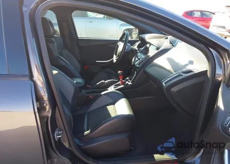 2015 Ford Focus St z USA, uszkodzony, nr VIN 1FADP3L9XFL299633